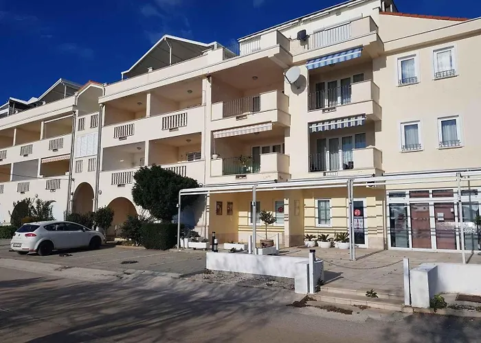 In - Biograd Riviera 53598 Appartement *
